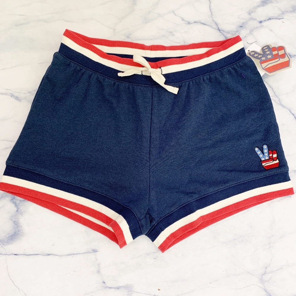 Junk Food Peace Shorts Size Small AA3391